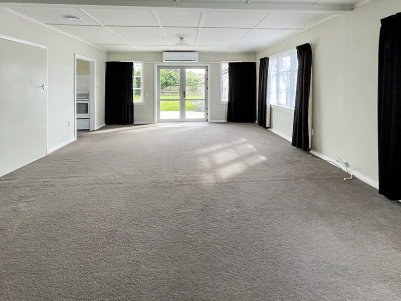 17 Rewa Street, Takaro, Palmerston North - Carousel 2