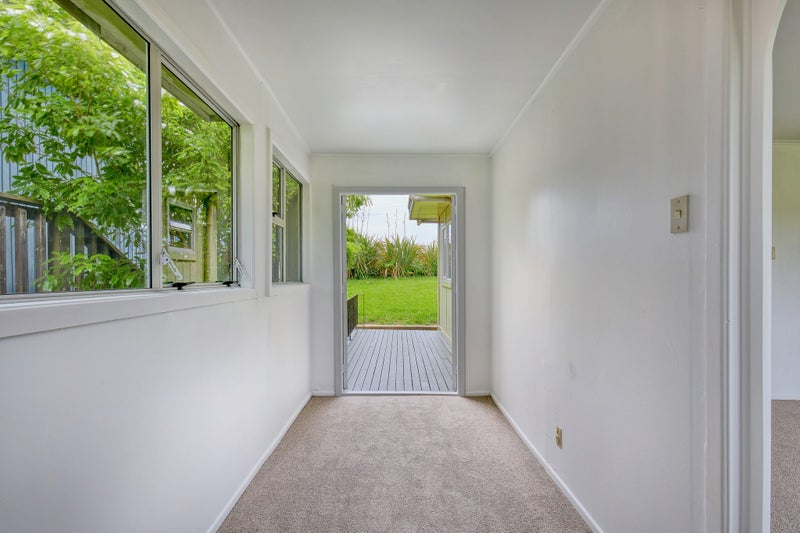 61 Hauraki Road, Oneroa, Waiheke Island - Carousel 2