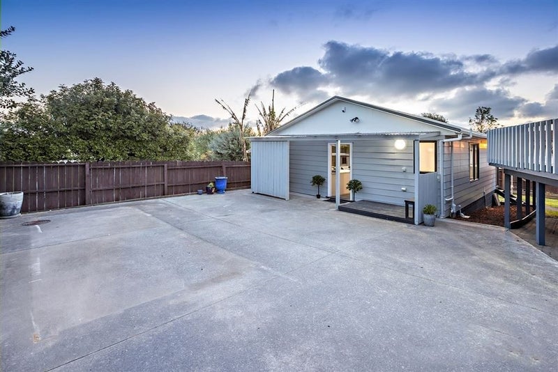 236 Mahia Road, Weymouth, Auckland - Carousel 1