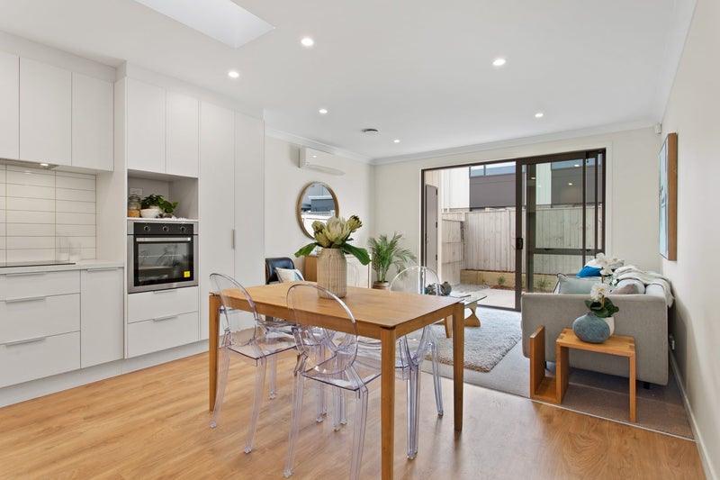 15 Periko Way, Takanini, Auckland - Carousel 2