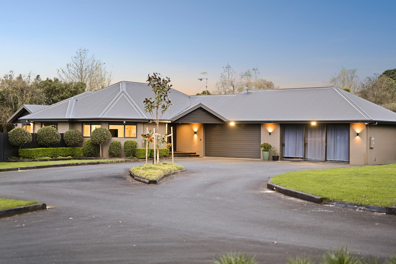 7 River Downs, Horsham Downs, Hamilton - Carousel 1