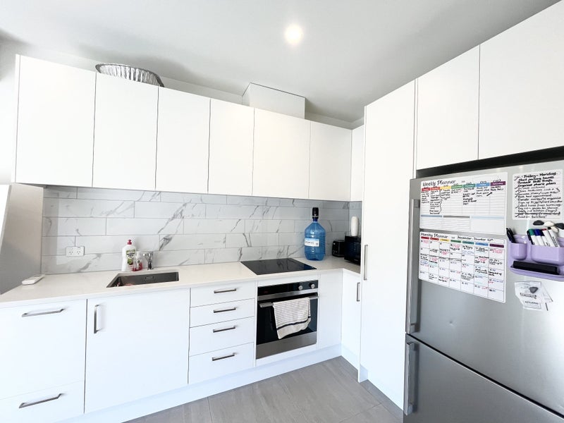 104/1B Oakley Avenue, Waterview, Auckland - Carousel 2