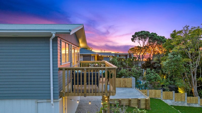 1 Hadfield Street, Beach Haven, Auckland - Carousel 2