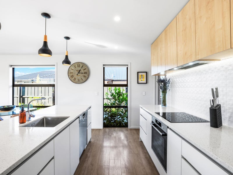 65 Craig Thompson Drive, Lincoln, Lincoln - Carousel 2