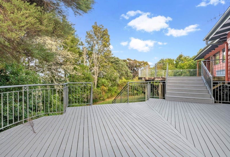 38 Valley View Road, Glenfield, Auckland - Carousel 2