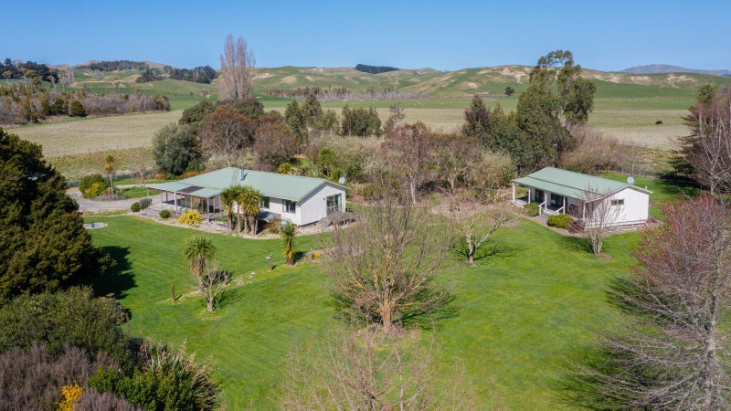 2164 Elsthorpe Road, Otane - Carousel 1