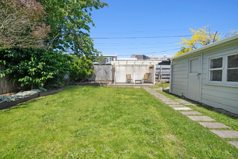 4 Atiawa Street, Petone, Lower Hutt - Carousel 24
