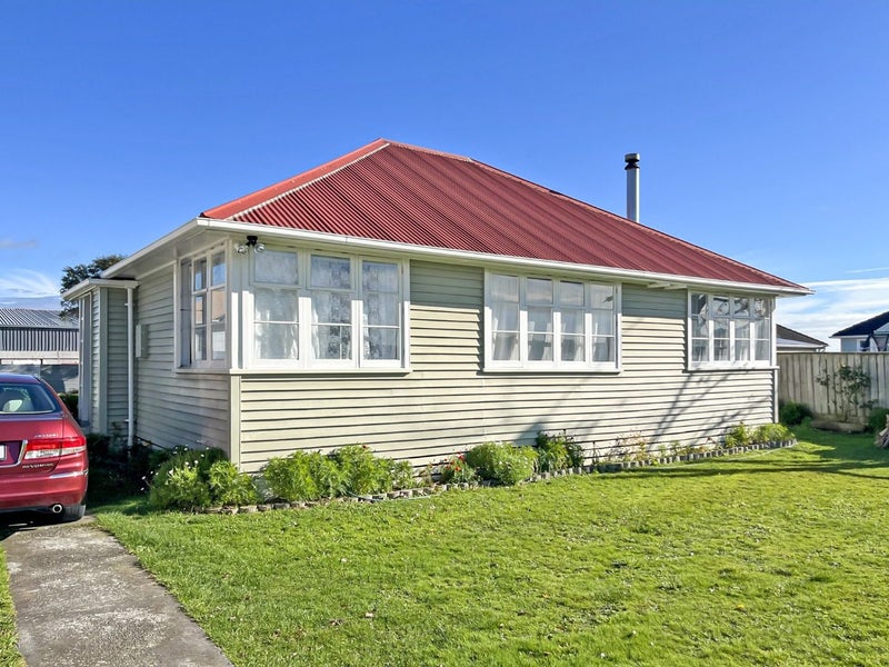 4 Thames Street, Roslyn, Palmerston North - Carousel 1
