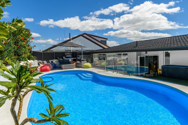 6 Western Road, Otumoetai, Tauranga - Carousel 2