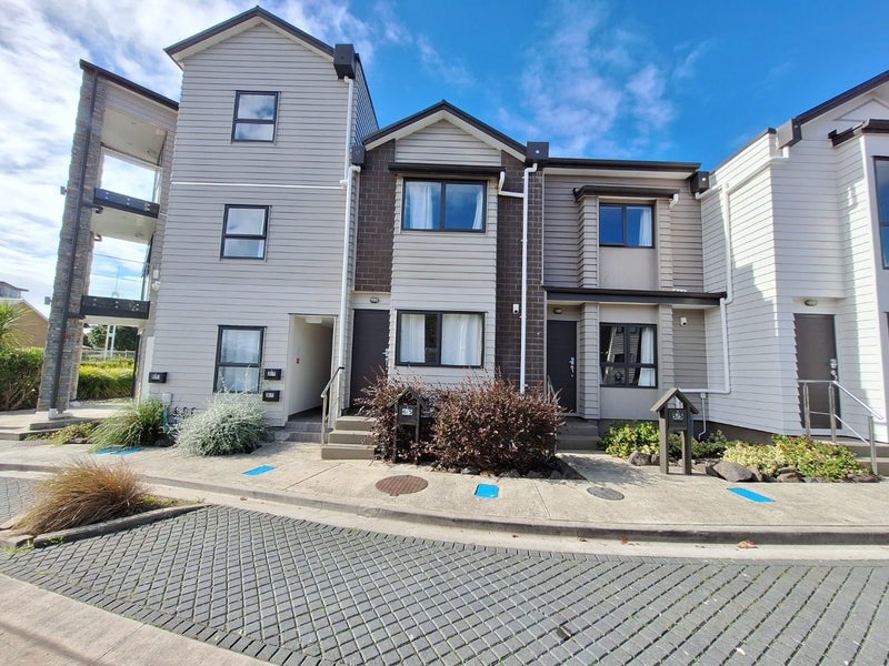 6/5 Wallson Crescent, Wiri, Auckland - Carousel 1