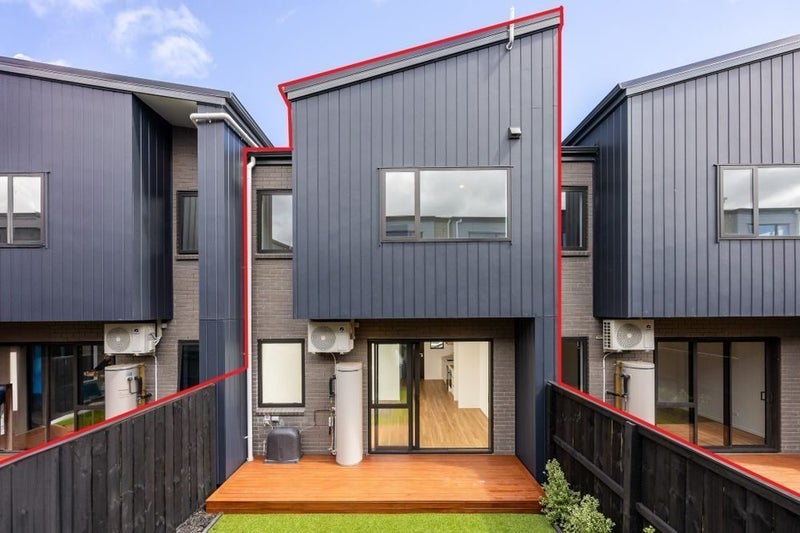 18 Rana Road, Flat Bush, Auckland - Carousel 1