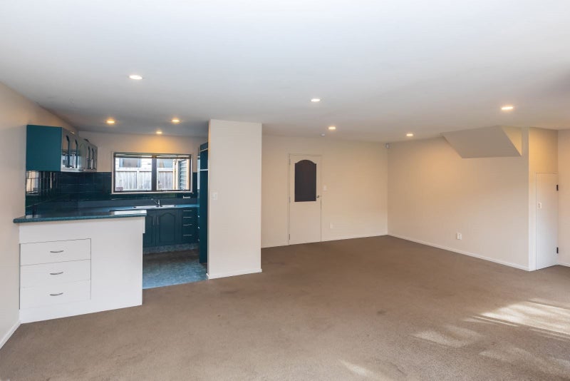 2/455 Barbadoes Street, Edgeware, Christchurch - Carousel 2