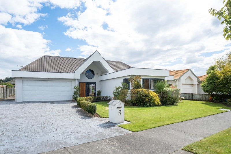 5 Kensington Drive, Taradale, Napier - Carousel 19