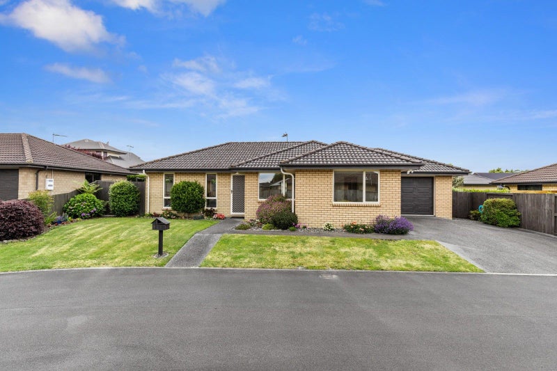 27 Sexton Road, Huntington, Hamilton - Carousel 1