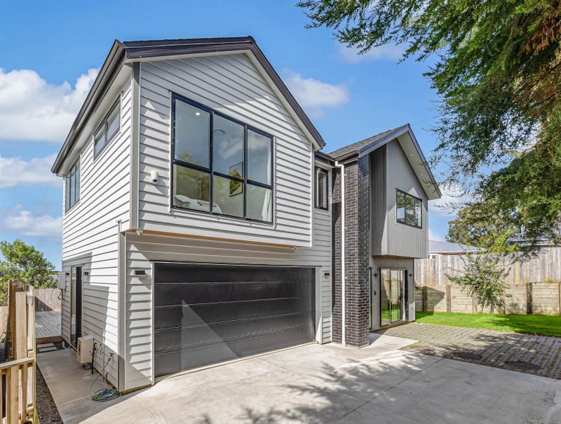 8C Willow Way, Sunnyhills, Auckland - Carousel 1