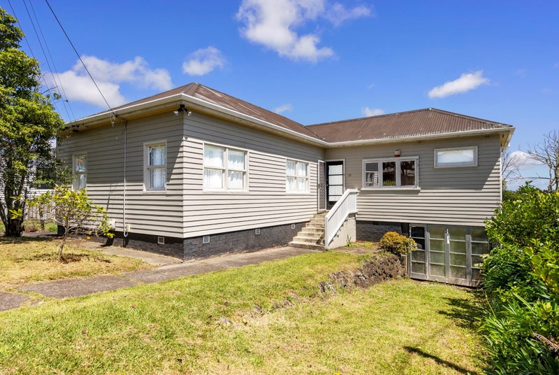 37 Sunhill Road, Sunnyvale, Auckland - Carousel 1