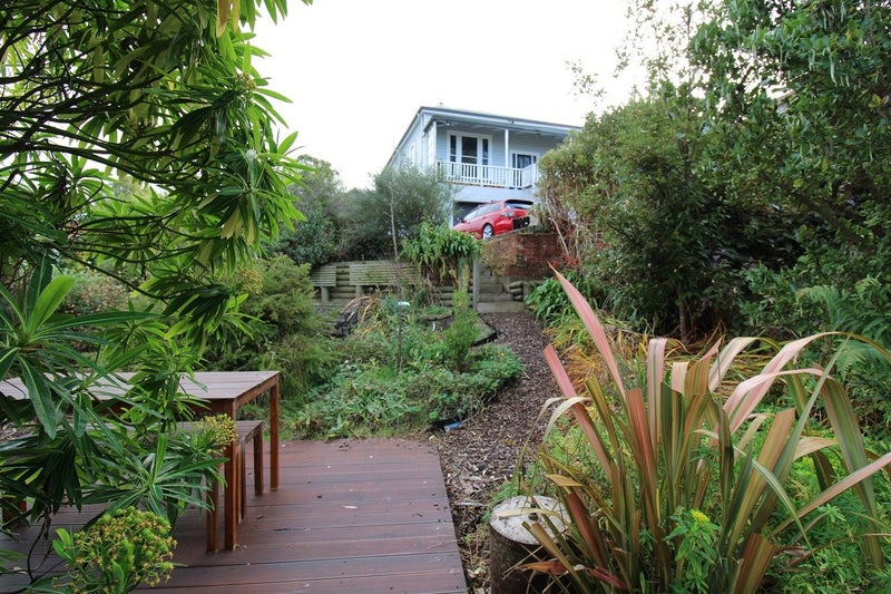 22 Lawson Street, Roslyn, Dunedin - Carousel 16