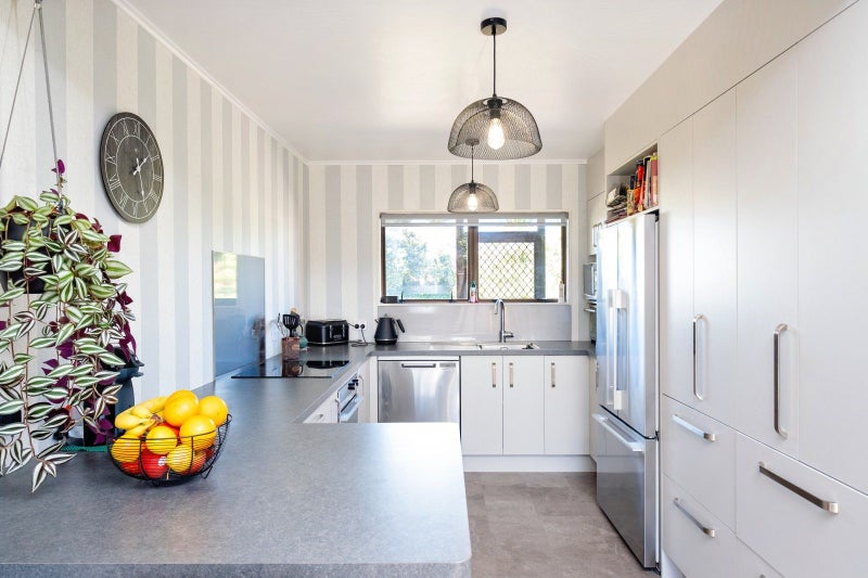 117 Ferguson Street North, Bay View, Napier - Carousel 2