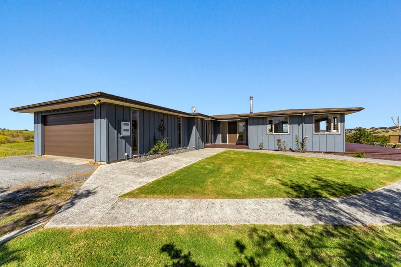 301 Ranganui Road, Kaiwaka - Carousel 1