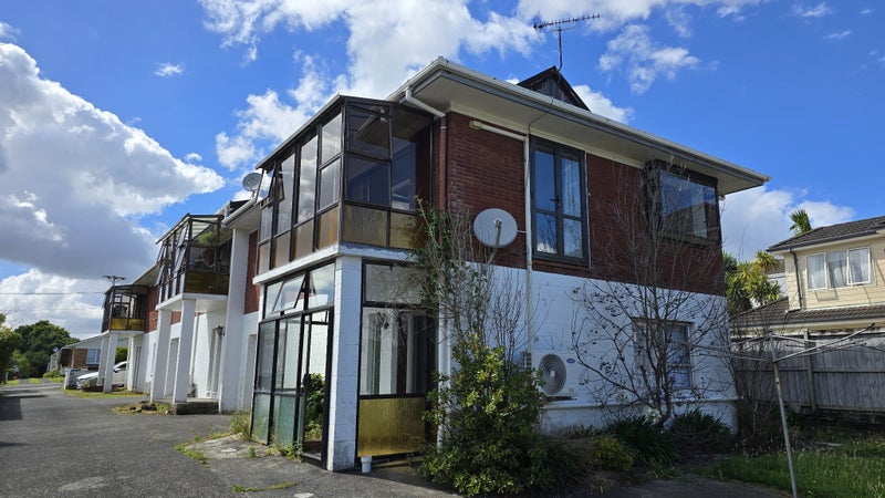 3/31 Watea Road, Sandringham, Auckland - Carousel 1