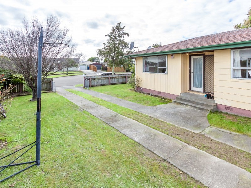 30 Cumberland Place, Kelvin Grove, Palmerston North - Carousel 13