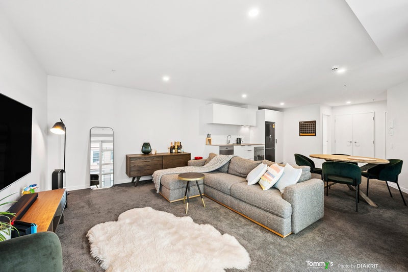 E904/160 Victoria Street, Te Aro, Wellington - Carousel 1