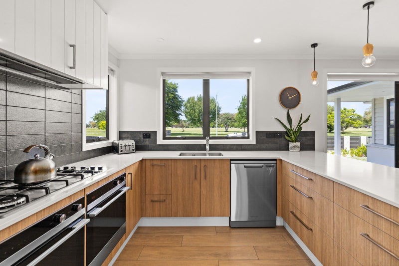 114 Freyberg Avenue, Tamatea, Napier - Carousel 2