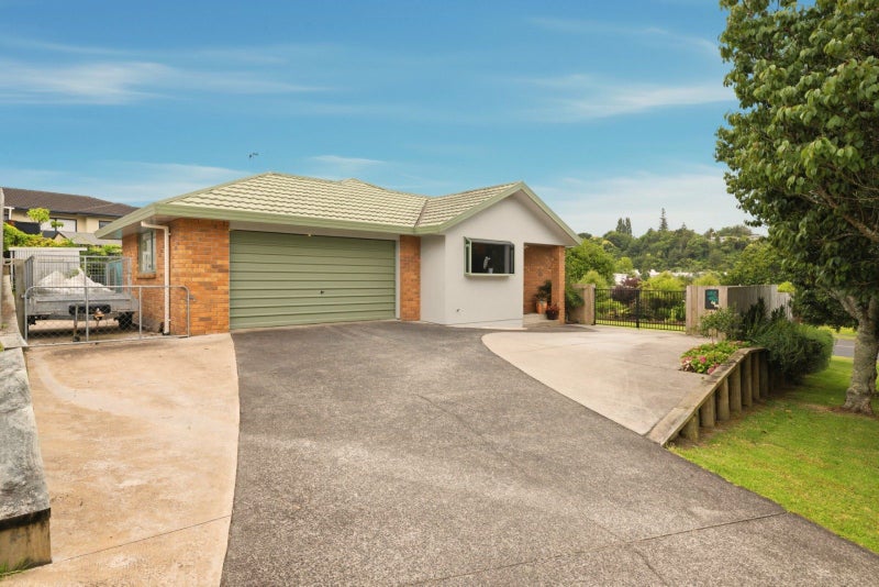 2 Karamu Terrace, Pyes Pa, Tauranga - Carousel 21