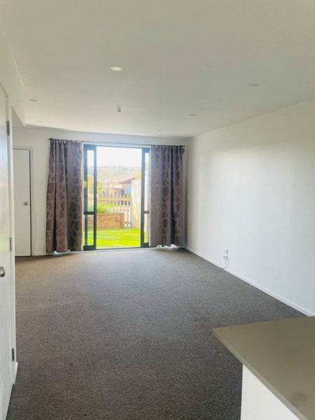 5/12 Frostbite Place, Ranui, Auckland - Carousel 2