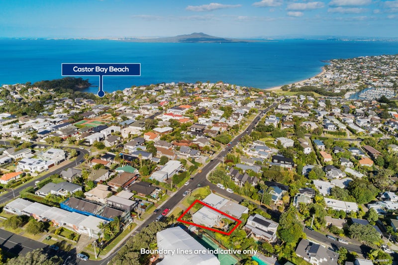 1/86 Seaview Road, Castor Bay, Auckland - Carousel 25