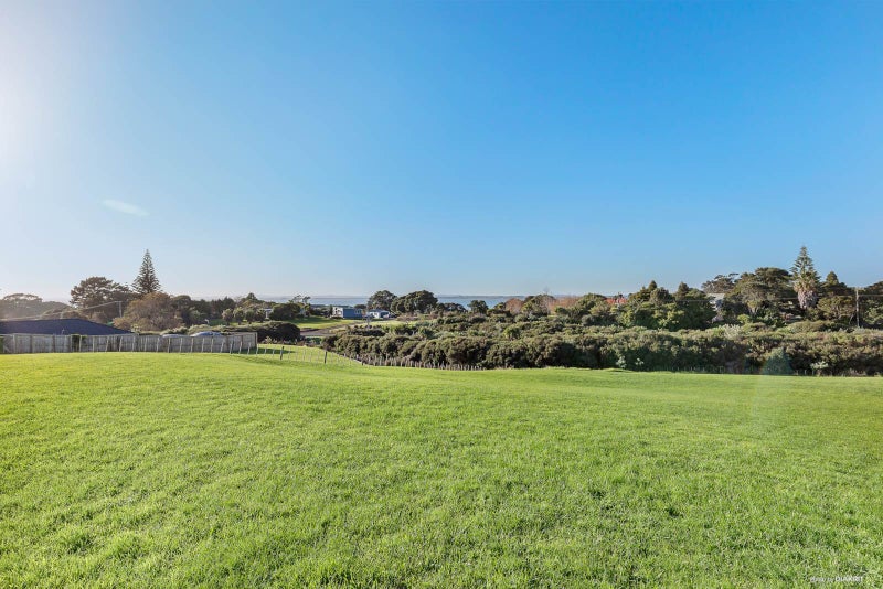 3 Opoia Drive, Waiuku - Carousel 2