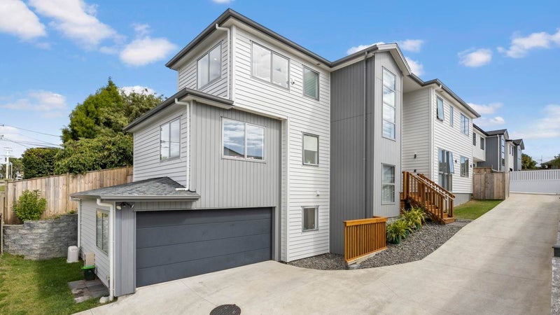 12A Sheridan Drive, New Lynn, Auckland - Carousel 1