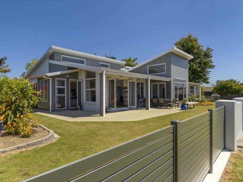 5 Redhaven Place, Bethlehem, Tauranga - Carousel 1