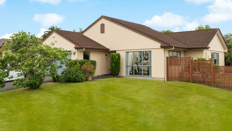 40 Hillwell Drive, Henderson, Auckland - Carousel 1