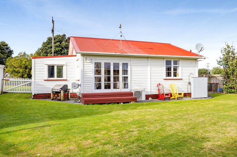 14 Ohawe Terrace, Ohawe, Hawera - Carousel 1