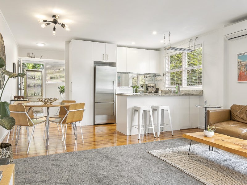 6/4 Don Croot Street, Western Springs, Auckland - Carousel 2