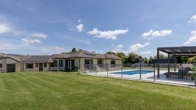 17 Te Karaka Drive, Te Puna, Tauranga - Carousel 1