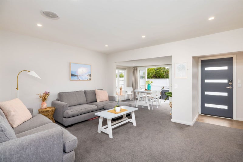 9 Derrett Place, Saint Martins, Christchurch - Carousel 2