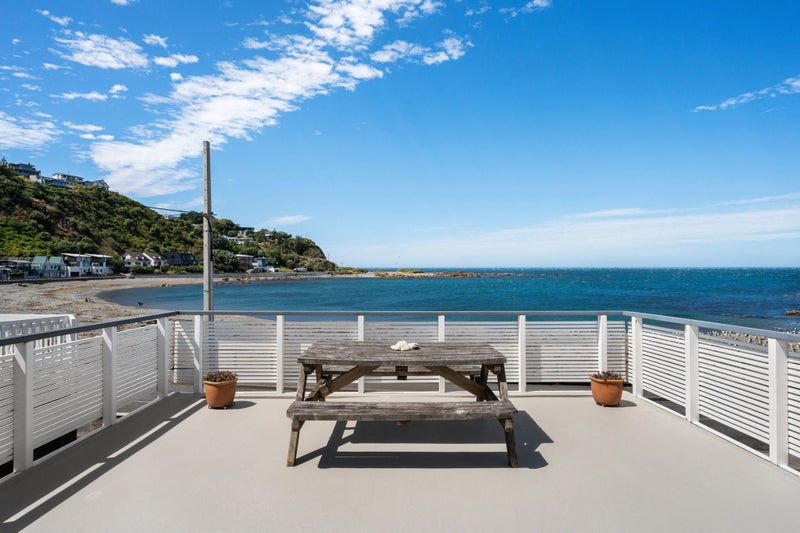 70 Owhiro Bay Parade, Owhiro Bay, Wellington - Carousel 2