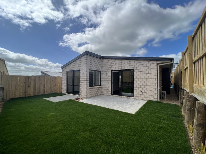 25 Crest Rise, Flagstaff, Hamilton - Carousel 1