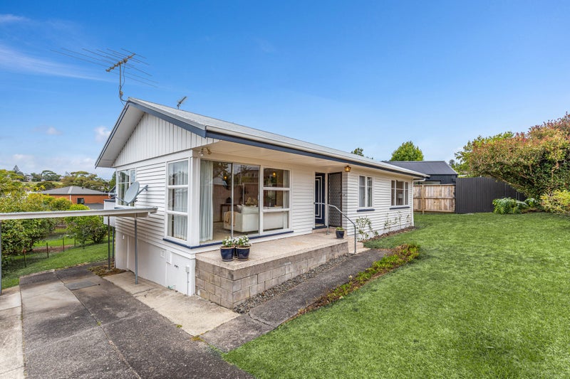 10 Hawkins Street, Meadowbank, Auckland - Carousel 1