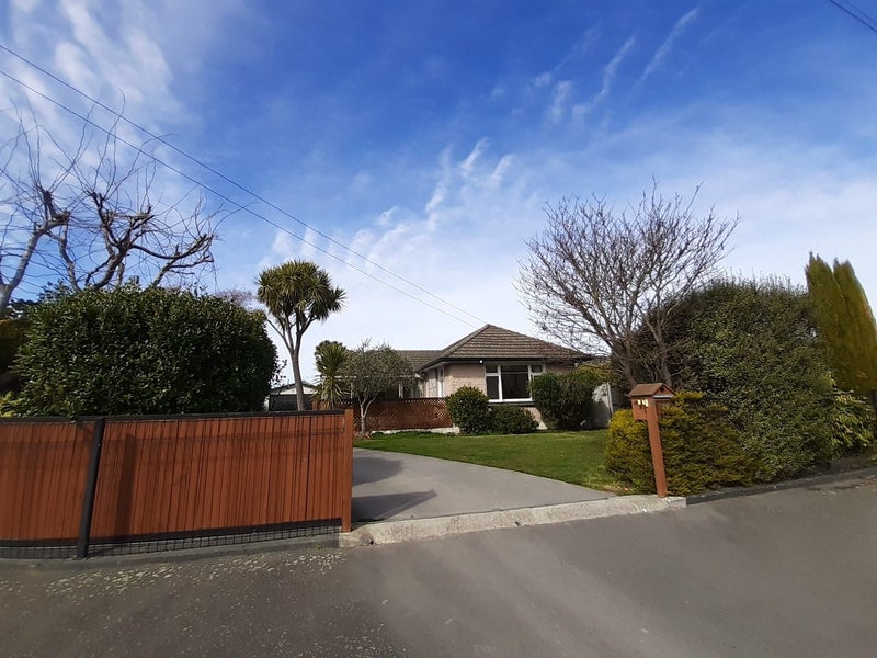 6 Bourne Crescent, Papanui, Christchurch - Carousel 1
