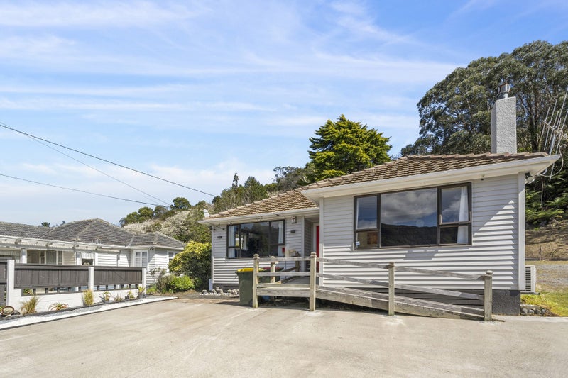 10 Dover Road, Wainuiomata, Lower Hutt - Carousel 1
