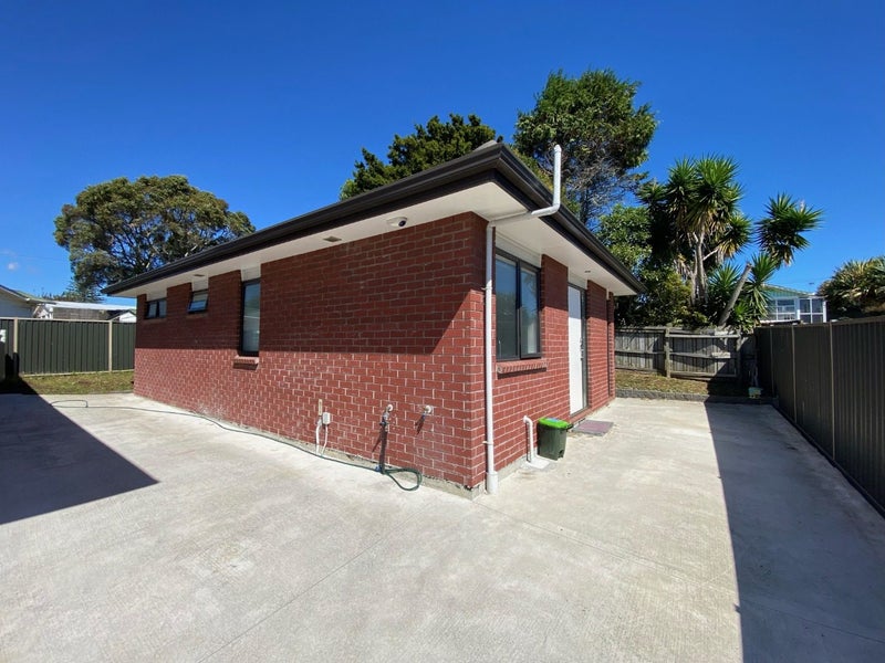 37 Lynmore Drive, Hillpark, Auckland - Carousel 1