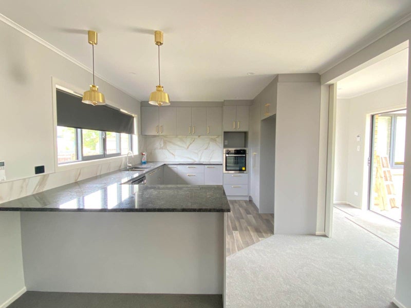 91 Reeves Road, Pakuranga, Auckland - Carousel 2