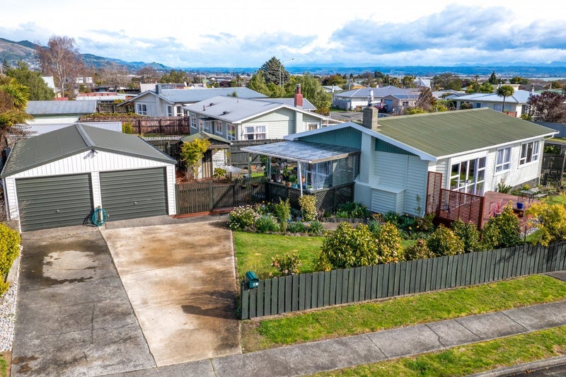 2 Shelley Crescent, Stoke, Nelson - Carousel 1