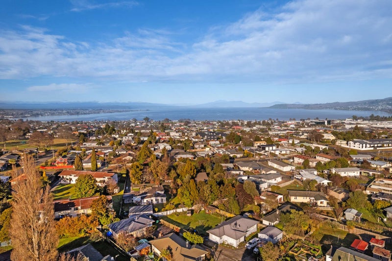 25 Rawhiti Street, Taupō - Carousel 20