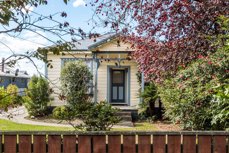 18 Evenden Road, Tomoana, Hastings - Carousel 1