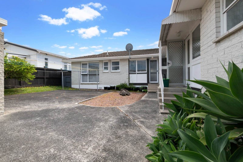 3/124 Onewa Road, Northcote, Auckland - Carousel 11