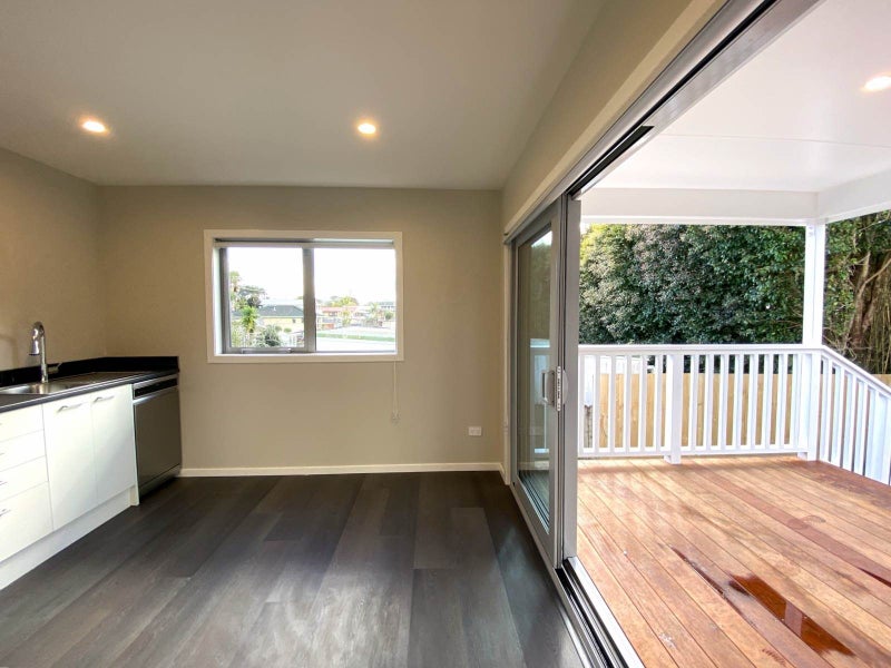 798 Whangaparaoa Road, Manly, Whangaparaoa - Carousel 2